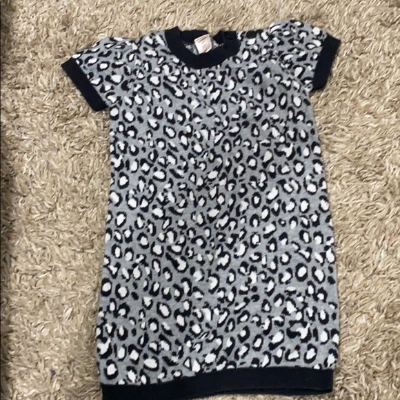 Old navy sweater dress used a few times size 5t - Picture 1 of 2